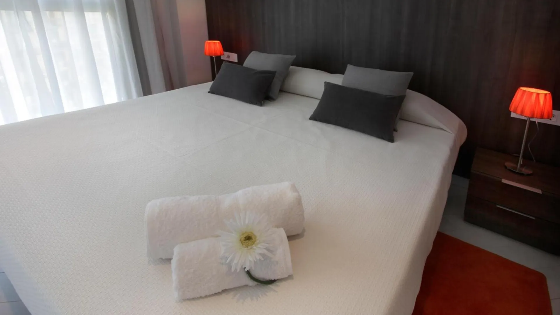 Fisa Rentals Les Corts Apartments Barcelona