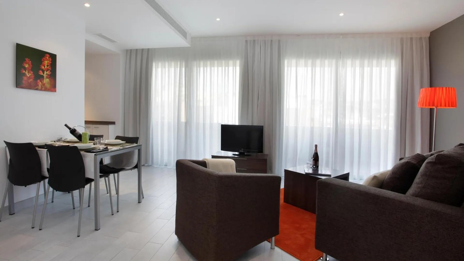 Fisa Rentals Les Corts Apartments Barcelona