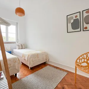 light-filled-renovated-apartment-by-timecooler.hotels-lisbon-portugal.com/